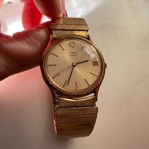 A man’s timex watch